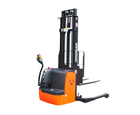 7 Series Electric Straddle Stacker